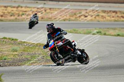 media/Apr-13-2025-TrackXperience (Sun) [[fb1ef998a6]]/Level 1 (Beginner)/Turns 4 and 6 (Session 4)/